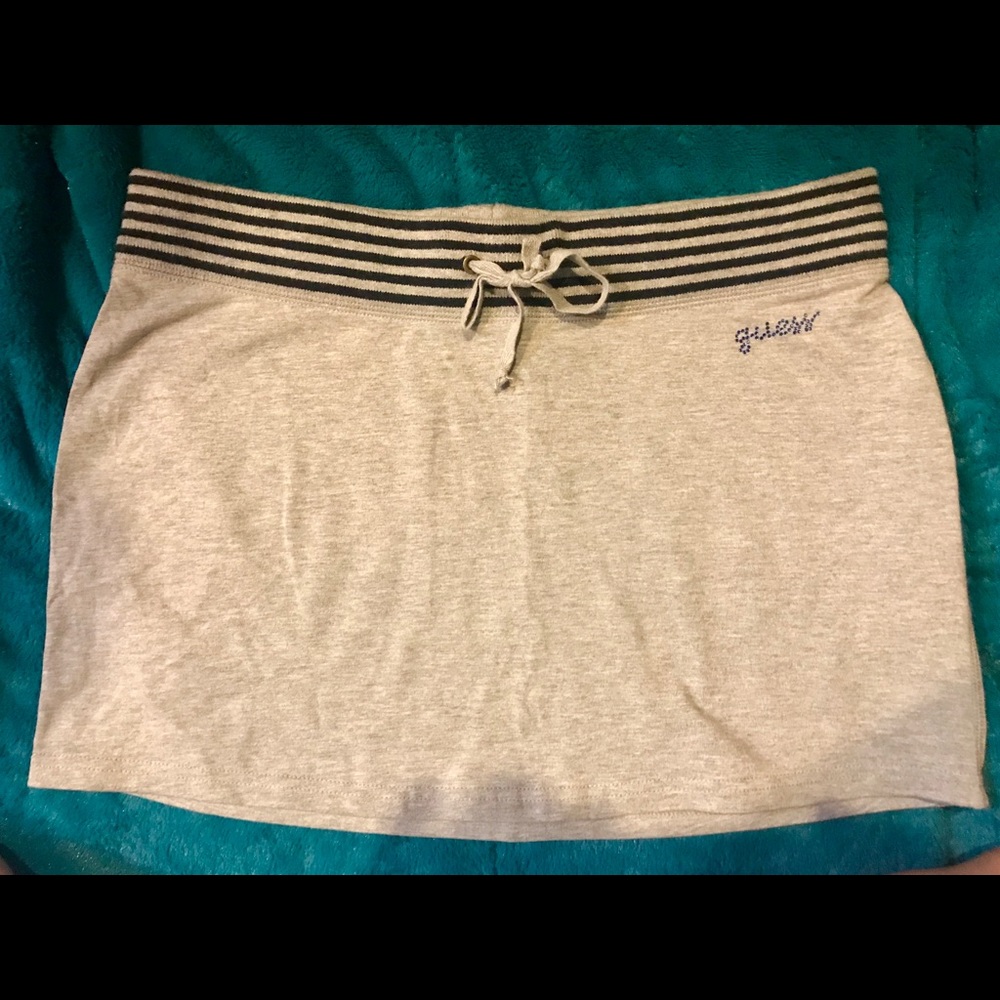 Guess mini skirt